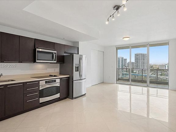 5th image of 90 SW 3rd St APT 1608