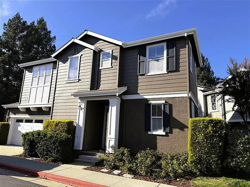 7805 Dickens Way photo 1