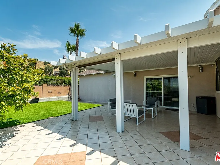 8471 Vine Valley Dr — Photo 21