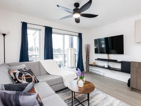 10688 140th St #408, Surrey, BC V3T 0M6