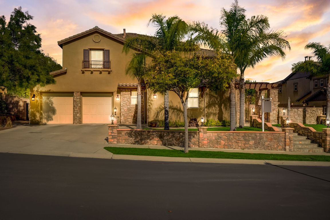 Sunset Rose Dr - VT-001