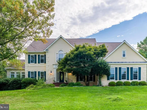 615 Nalls Farm Way, Great Falls, VA 22066