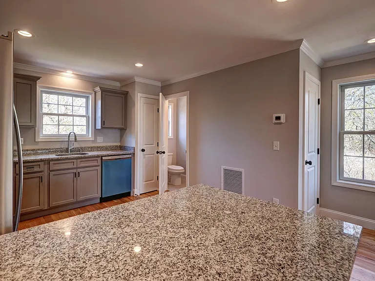 690 New Haven Ave — Photo 14