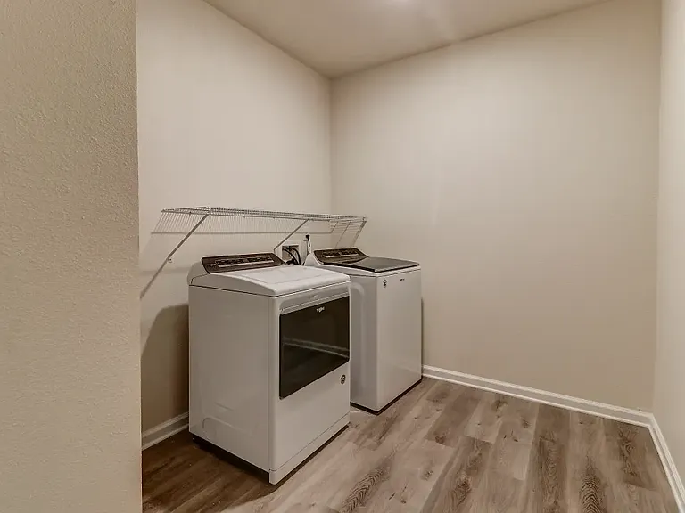 West Way I Apartments — Photo 31