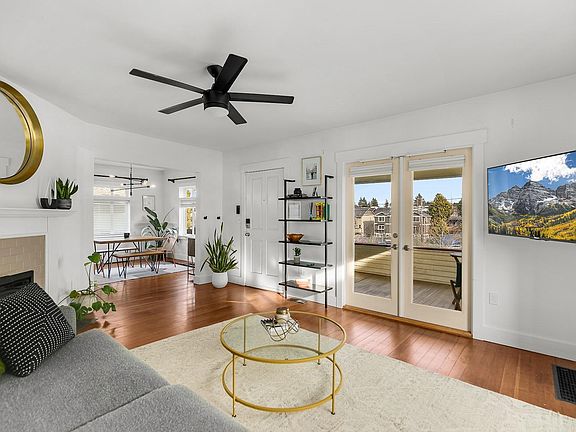 French Doors open to the front deck to great a great indoor/outdoor flow.