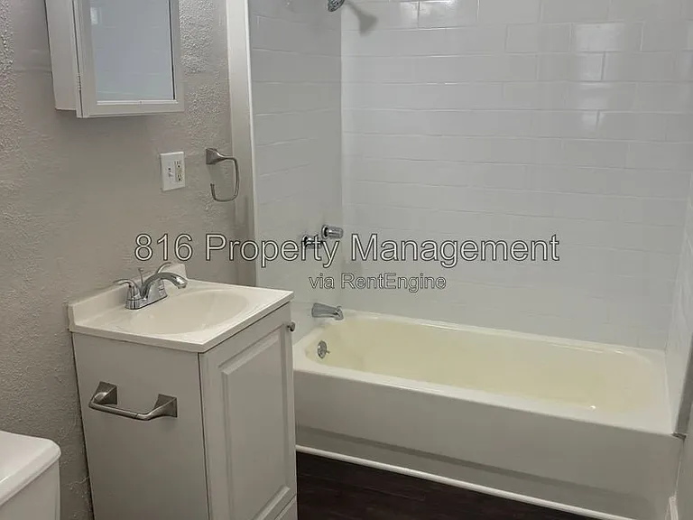 2416 E 22nd St #2W — Photo 19