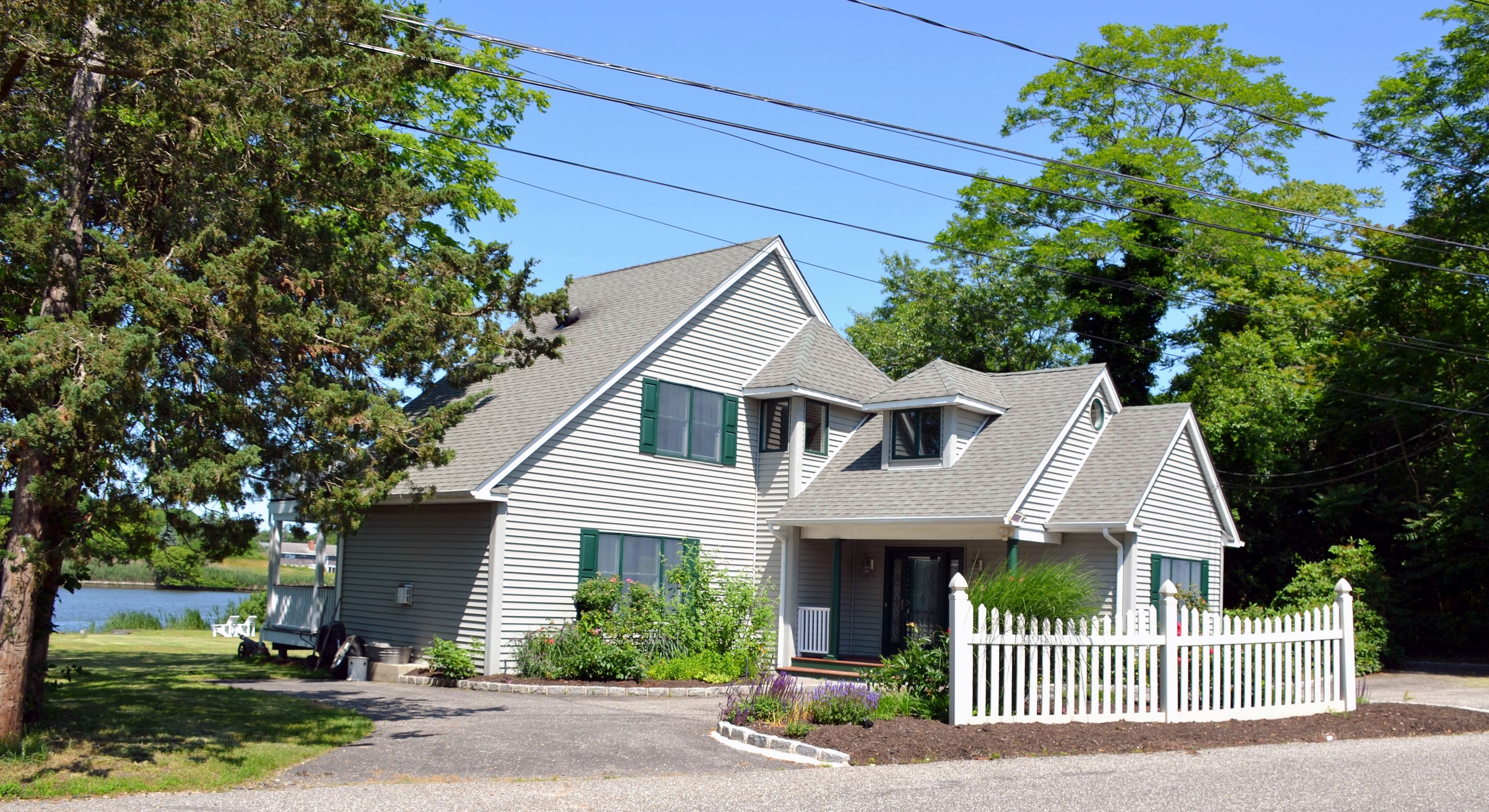 31 River Ave, Eastport, NY 11941 Out East