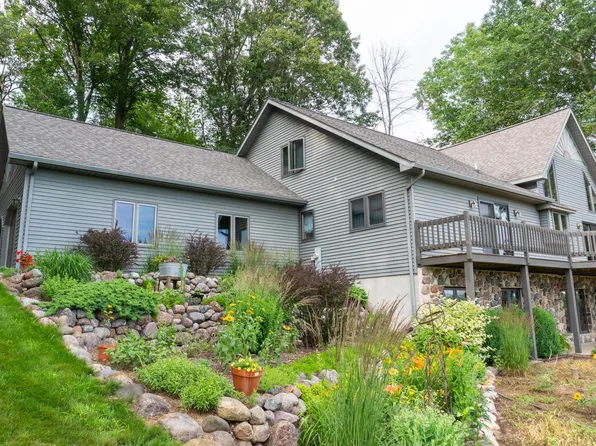 W8775 Birch Rd, Shiocton, WI 54170