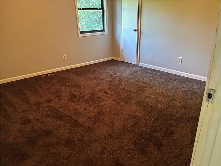 1386 Williamsburg Ln — Photo 25