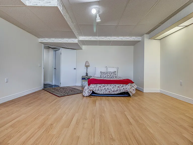 8010 Schubert Gate NW — Photo 24