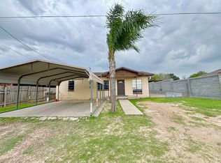 469 Falcon Shores Dr, Zapata, TX 78076