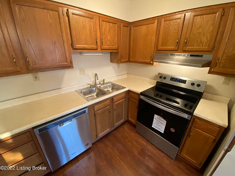 8600 Tannen Dr — Photo 8
