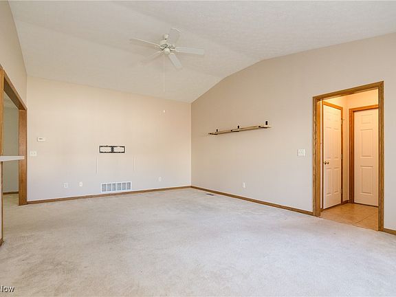 5th image of 517 Heatherwoods Dr