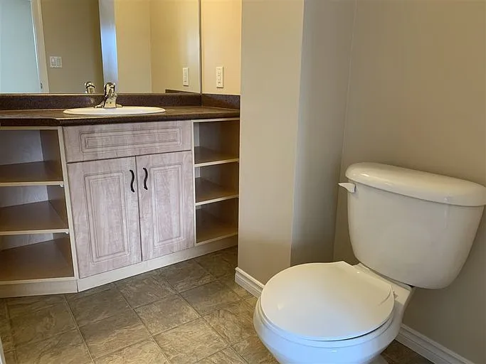 15 Woodsmere Close #1A — Photo 11