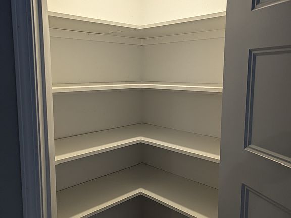 5th image of 512 Doe Run Unit B