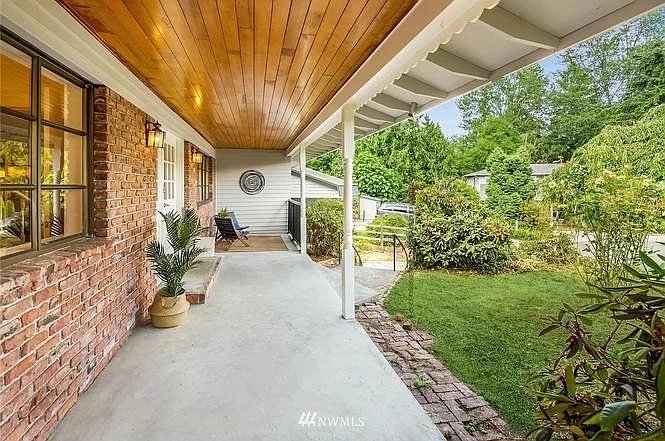 6 bed, 3.5 bath, 3420 sqft, $5,000 — Photo 4