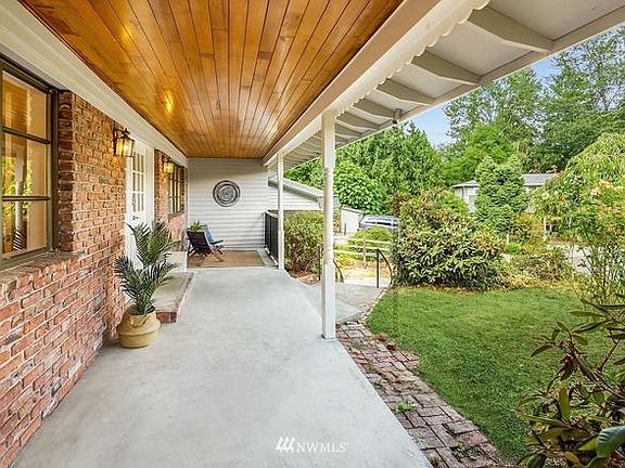 4th image of 12325 24th Ave NE