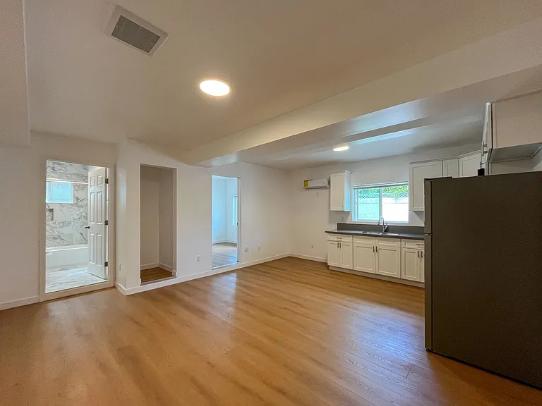 905 Gaviota Ave, Long Beach, CA 90813 — Photo 26