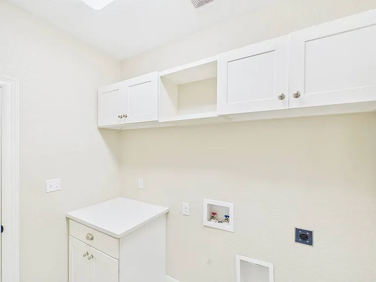 1705 Cherrywood Dr — Photo 8