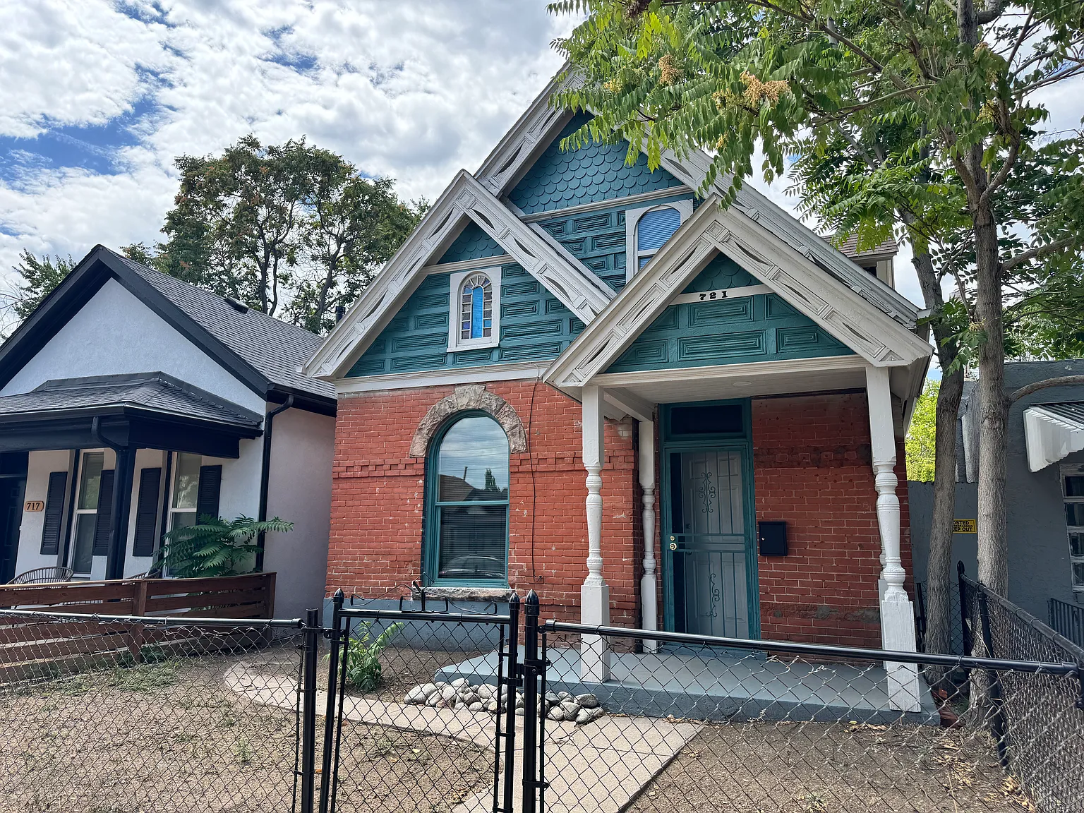 3 bed, 1190 sqft, $2,300 — Photo 2