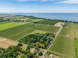 8255 Bridge Ln, Cutchogue, NY 11935