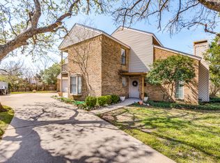 933 Old Mill Cir, Irving, TX 75061