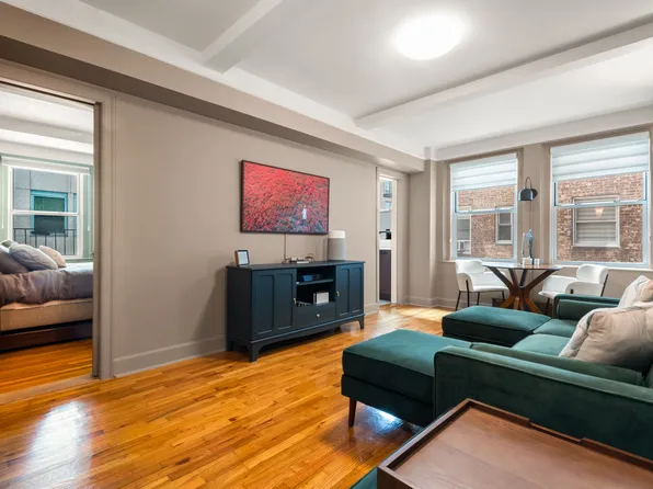 333 East 43rd Street image 1 of 13