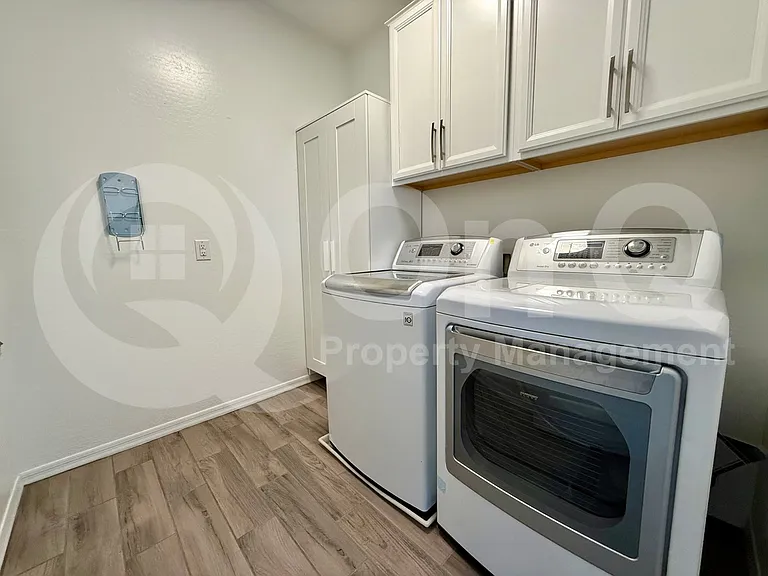 1312 E Gemini Pl — Photo 46