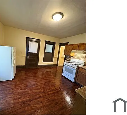 119 S Gardiner Ave — Photo 1
