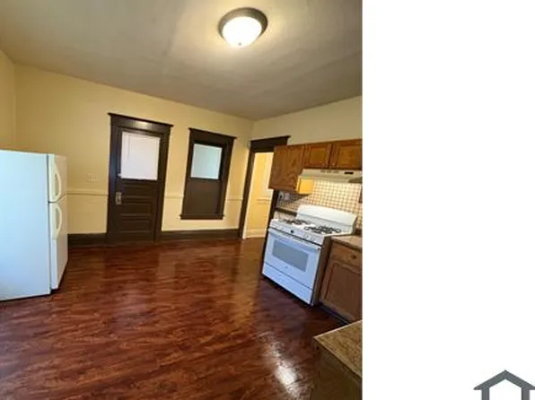 119 S Gardiner Ave, Rockford, IL 61104