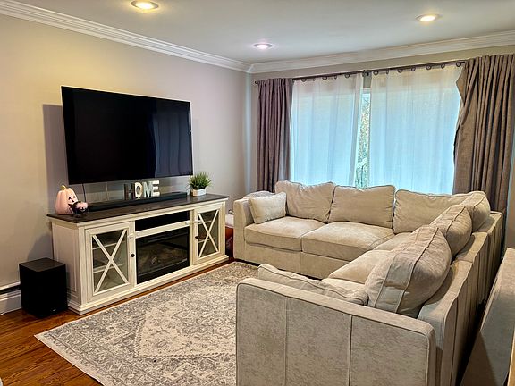 3rd image of 75 Willowwood Ln #1
