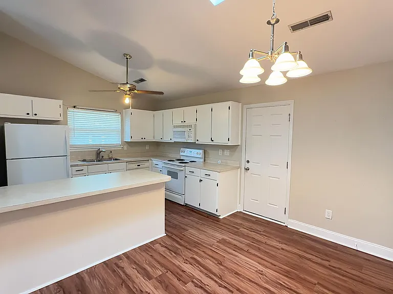 8257 Timberidge Ct — Photo 6