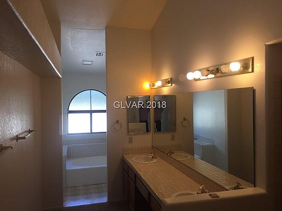 4th image of 2701 Cherry Springs Ct