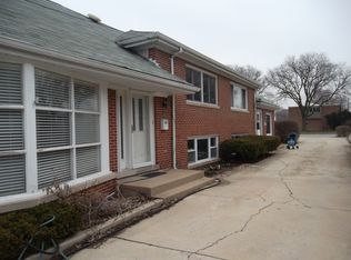 814 S La Grange Rd, La Grange, IL 60525