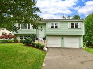 42 Kenwood Dr, Vernon, CT 06066