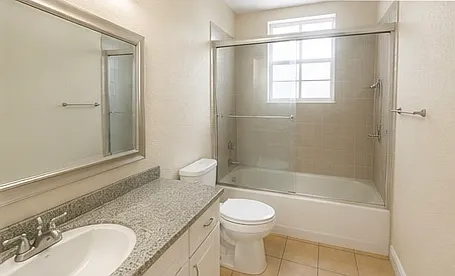 2 bed, 664 sqft, $1,650 — Photo 3