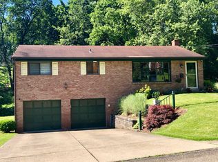 409 Hunter Dr, Pittsburgh, PA 15237