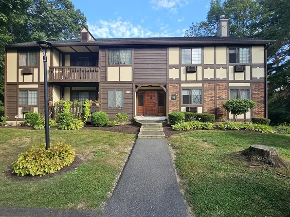 3 Cheshire Court #3, Brookfield, CT 06804