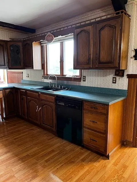 2 bed, 9999 sqft, $1,100 — Photo 4