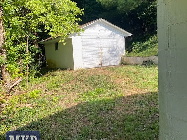 6099 Franklin Rd — Photo 33