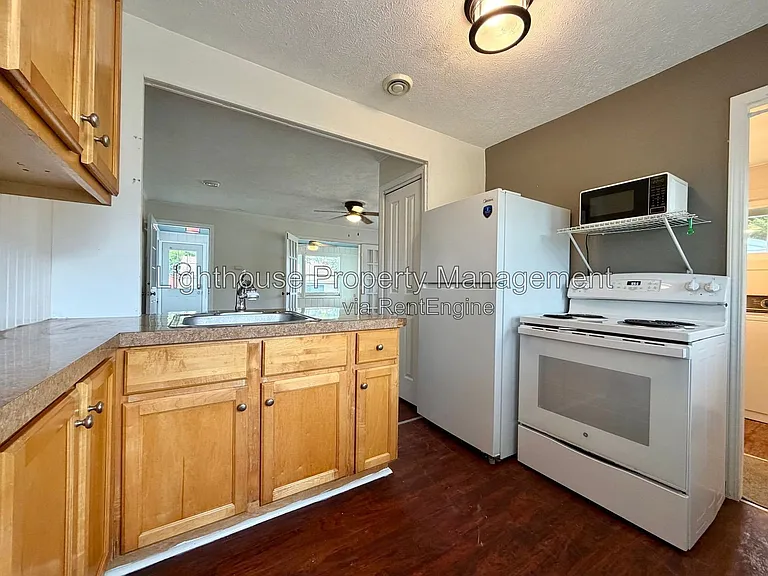 544 Hacker Dr — Photo 3