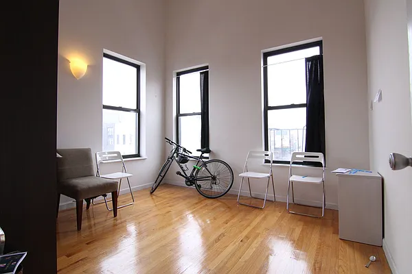Rented by Nooklyn NYC LLC | media 9