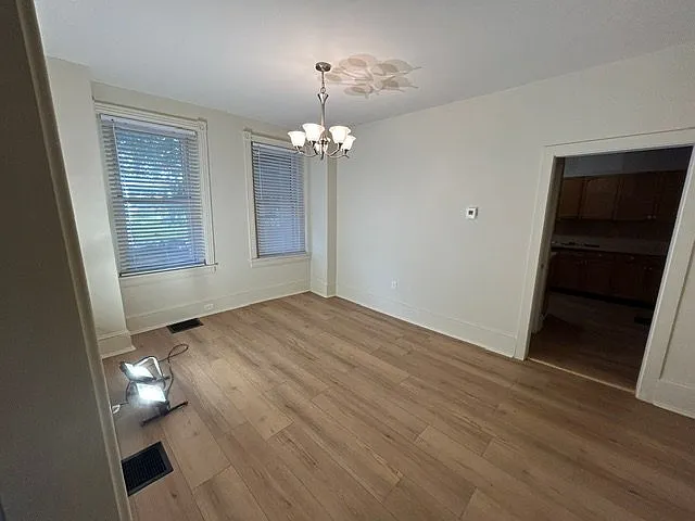 231 W 14th St #1 — Photo 4
