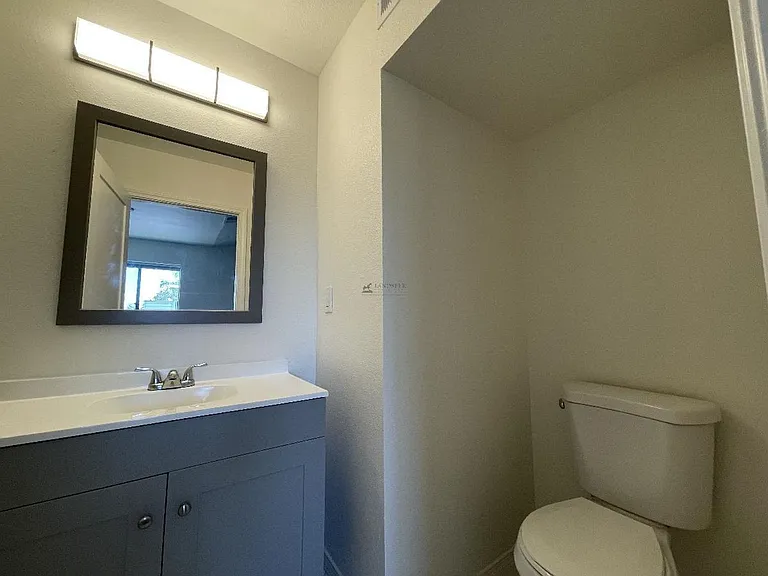 920 Shoofly St — Photo 24