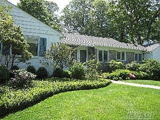 1st image of 30 Dogwood Ln