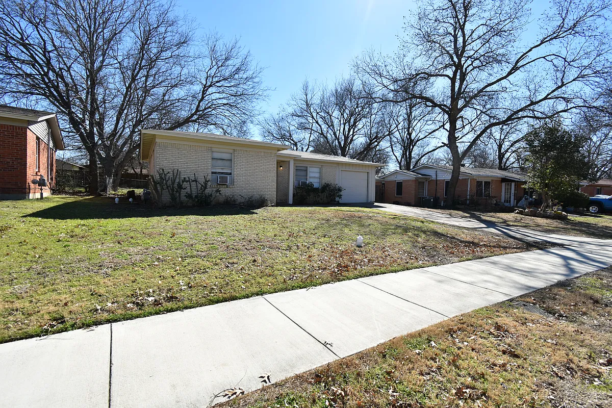 Building Photo - 1206 Belvedere Dr