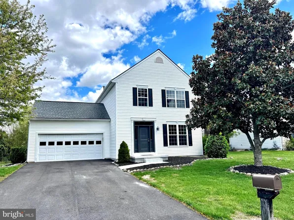 68 Burnham Ln, Dover, DE 19904