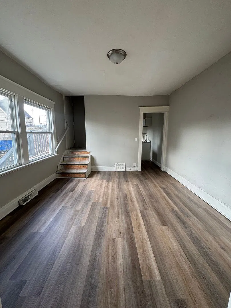 421 Pritz Avenue — Photo 3