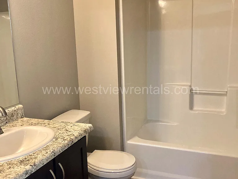 1010 Railroad Ave — Photo 232