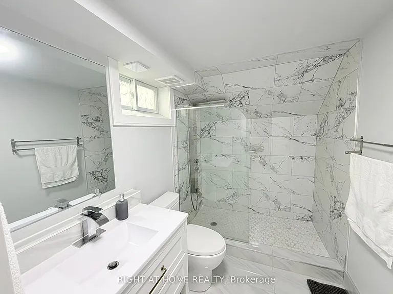 25 Duffield Rd E #LOWER — Photo 11
